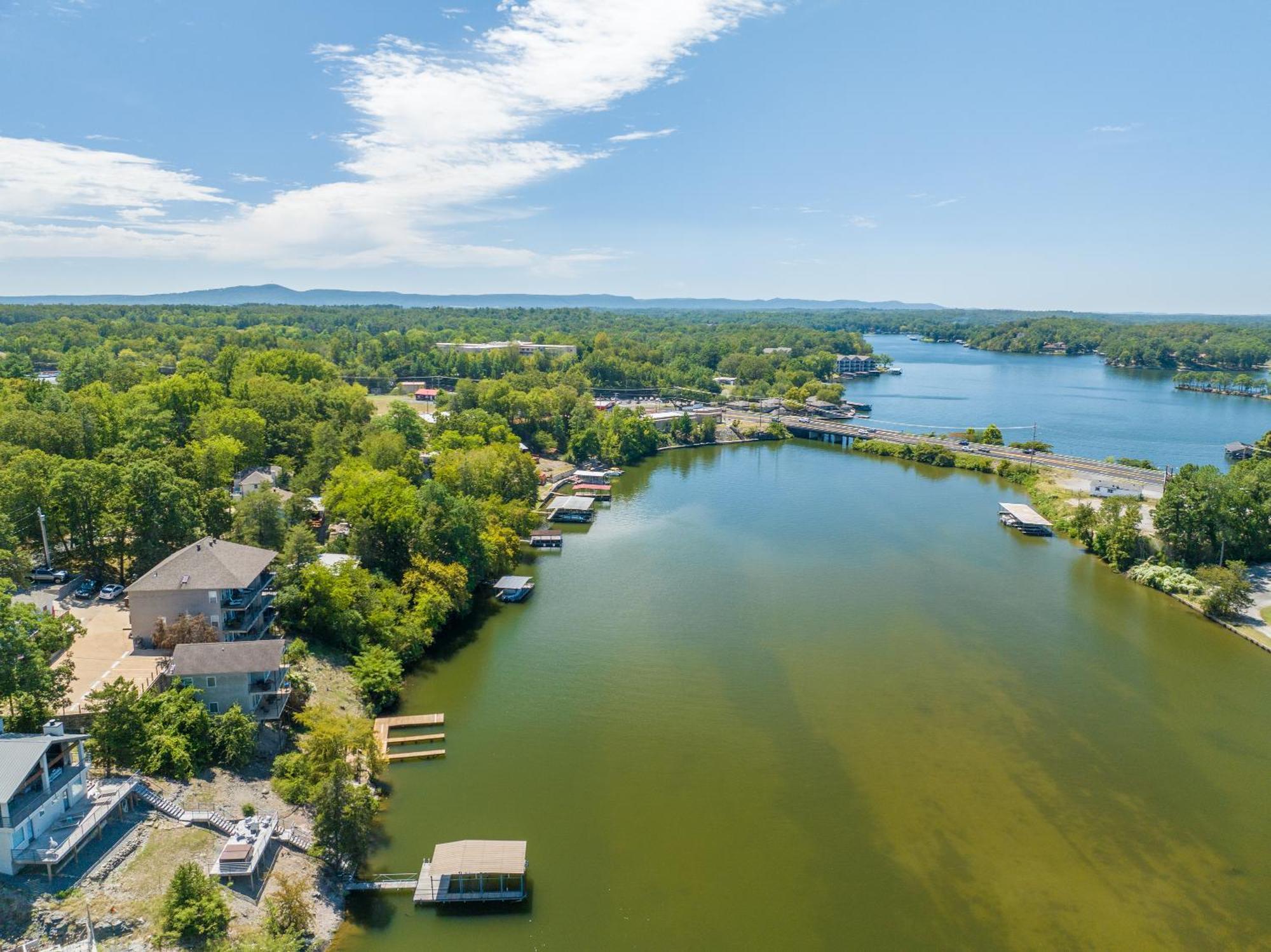 Ember'S View, Spa City Jewel- Lovely Lake Condo Hot Springs Exteriör bild